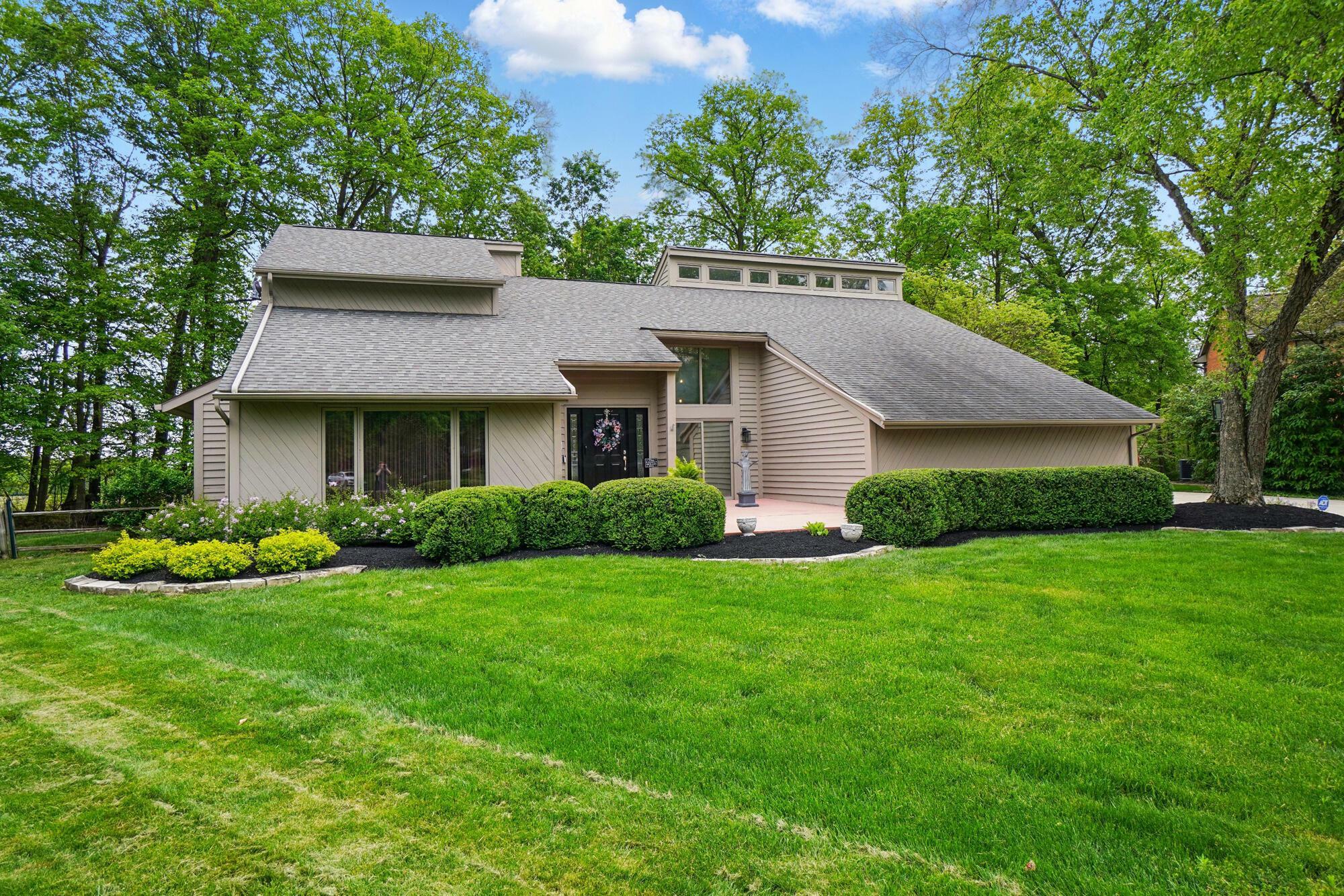 8292 Breckenridge Way  Columbus OH 43235 photo