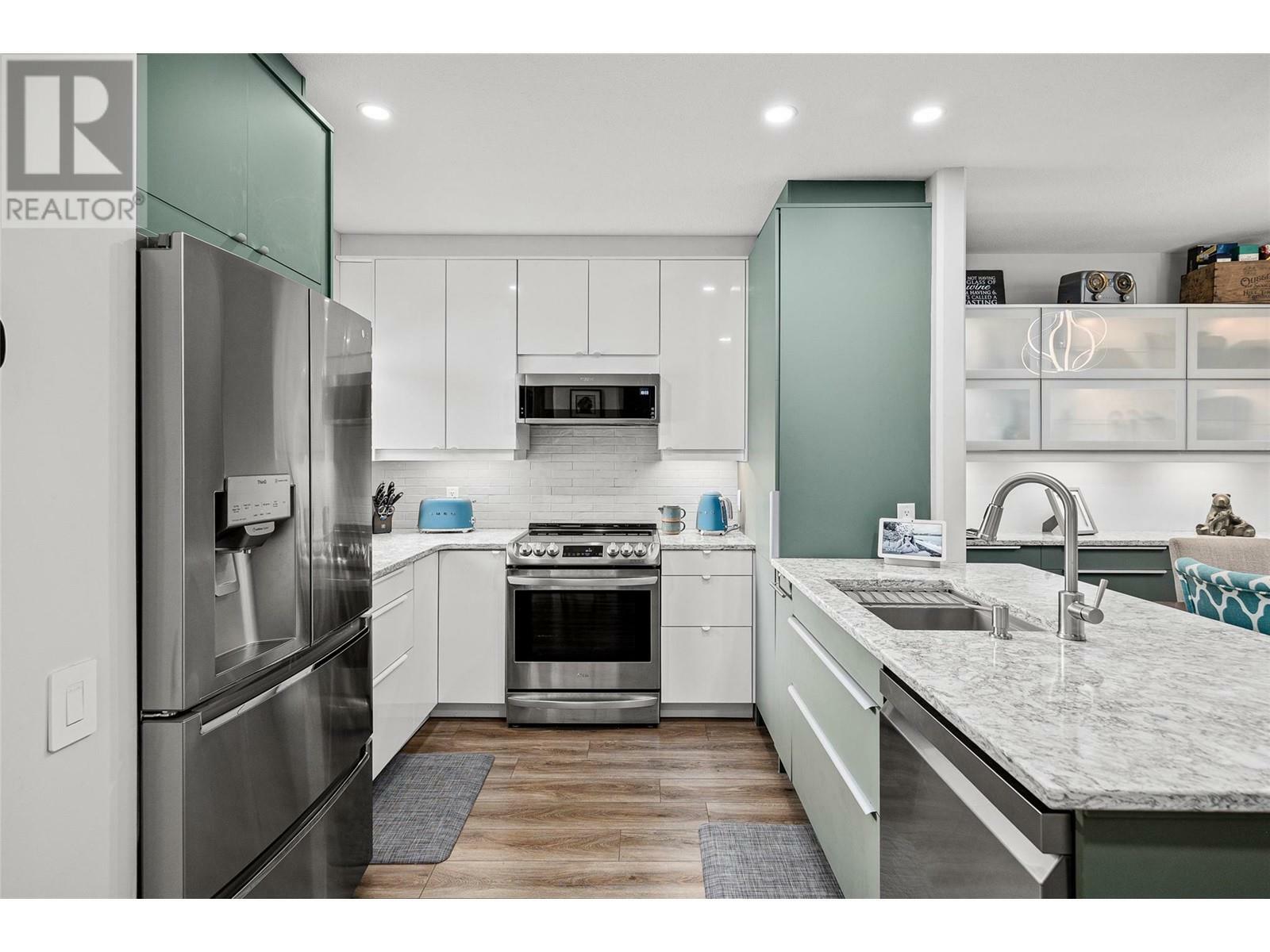 Property Photo: 218 Glen Park Drive 37 BC V1V 2W3