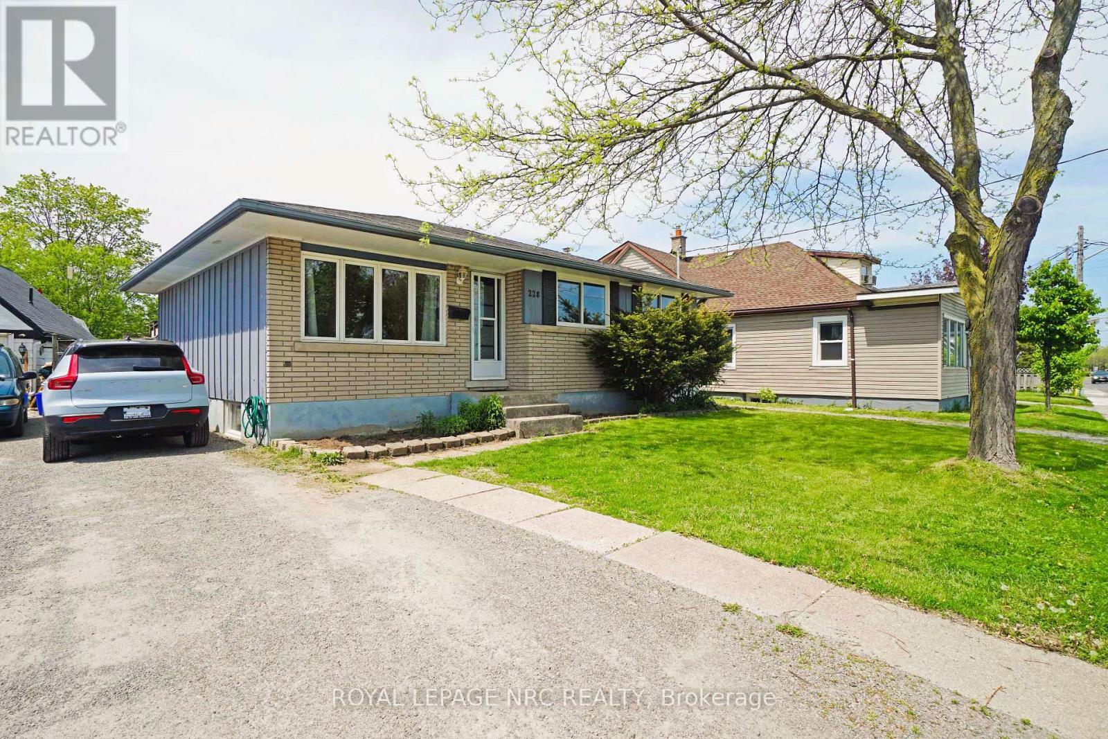 Property Photo: 228 Pelham Road ON L2S 1X6