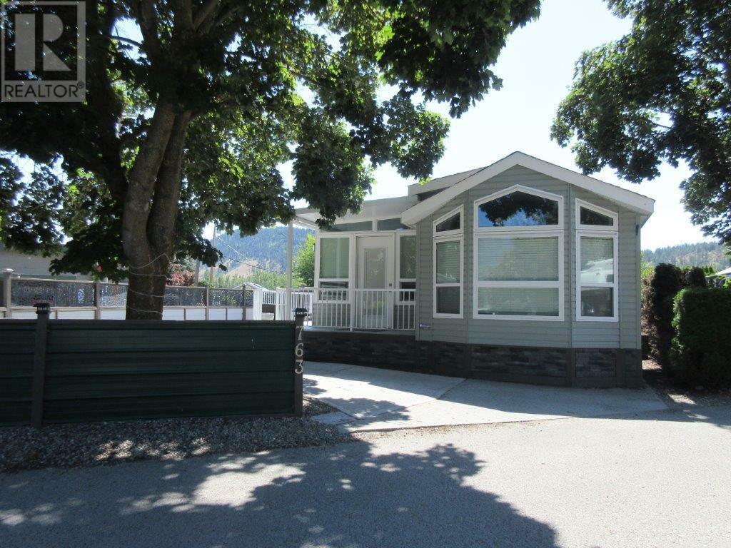 Property Photo: 415 Commonwealth Road 763 BC V4V 1P4
