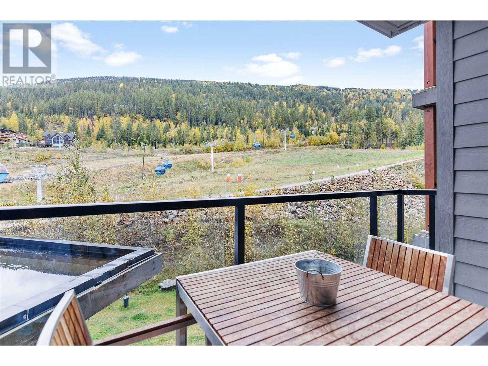 Photo de la propriété: 2950 Camozzi Road 2427 BC V0E 2S0