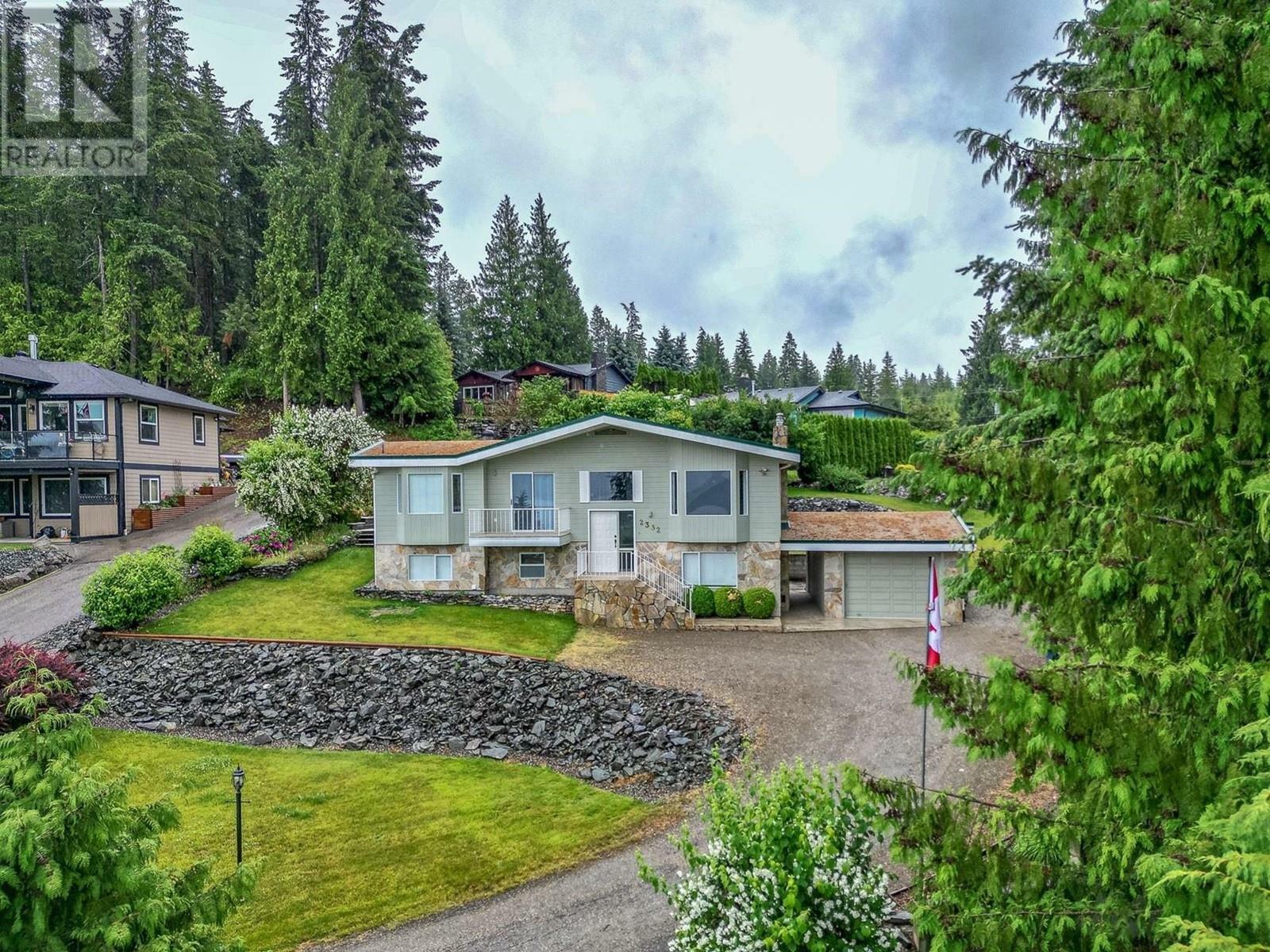 Photo de la propriété: 2332 Mnt Tuam Crescent BC V0E 2W2