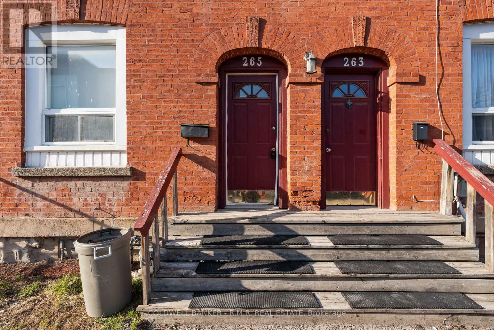 Property Photo: 265 Earl Street ON K7L 2H9
