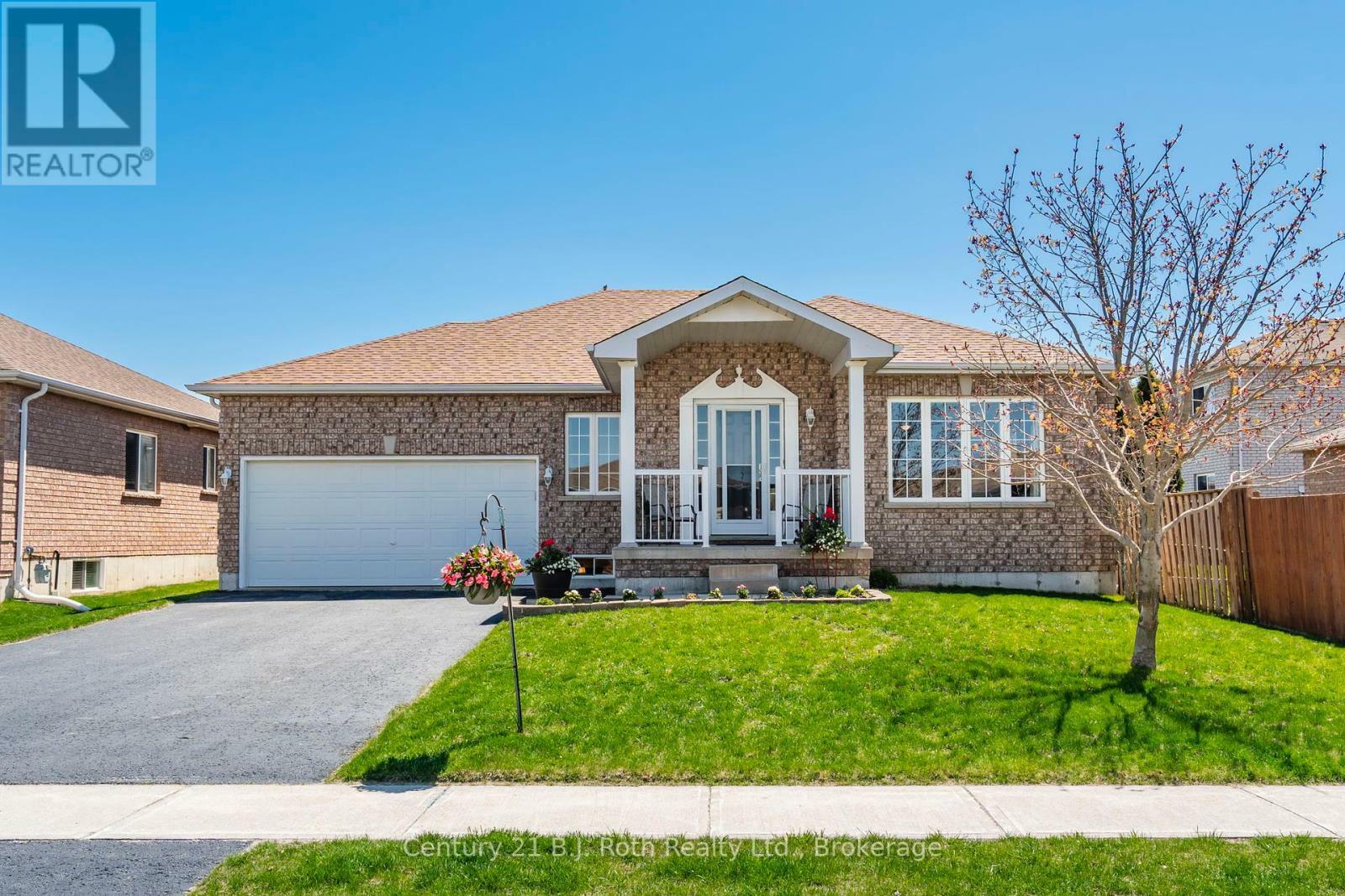 Property Photo: 5 Knox Drive ON L0L 1P0