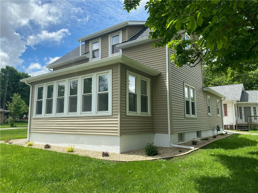 101 S Sheridan Street  Pana IL 62557 photo