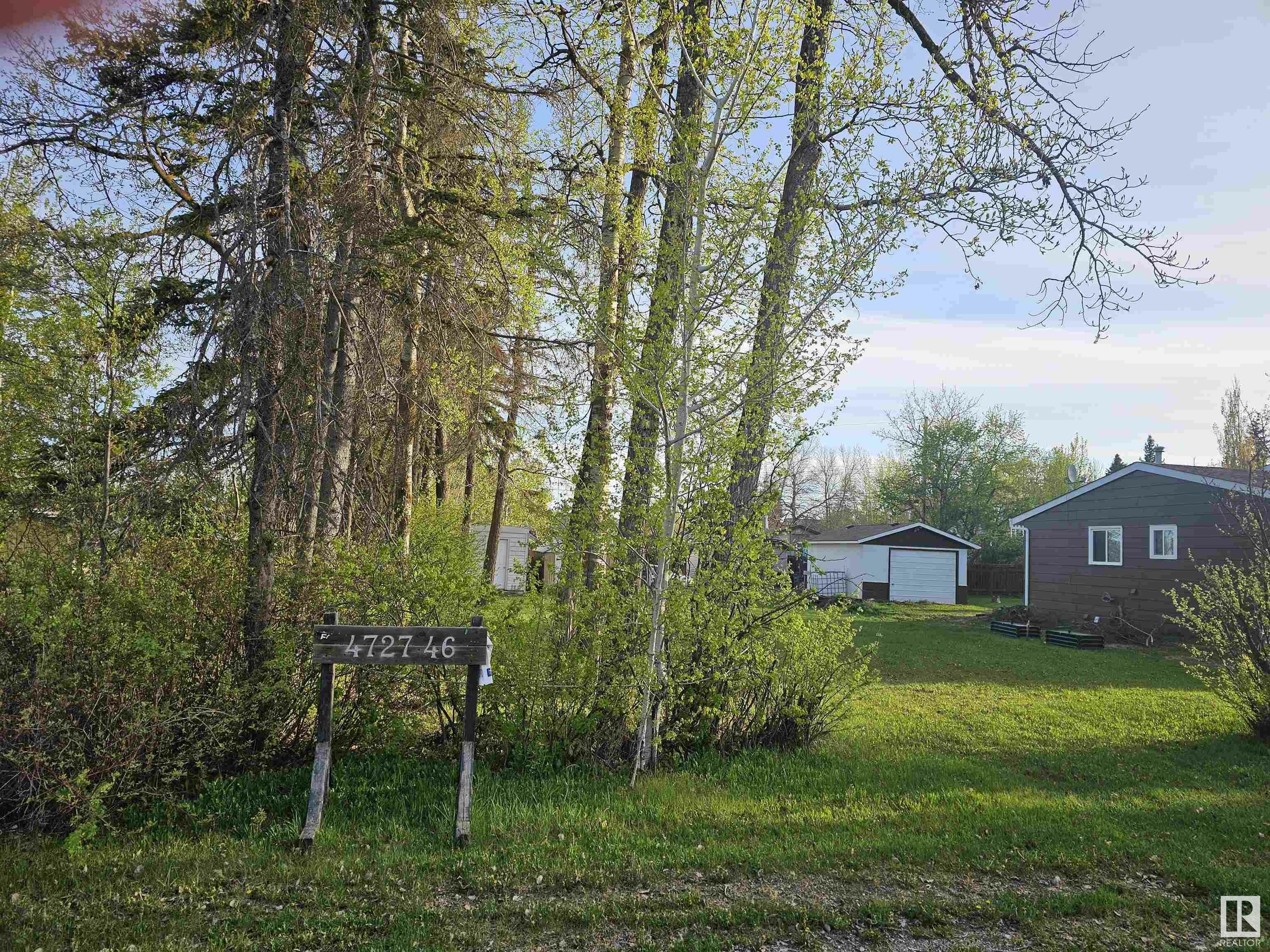 Property Photo:  4727 46 Street  AB T0E 0A0 