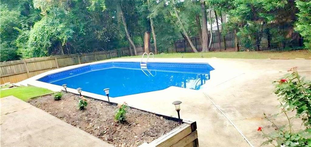 Property Photo: 6005 Pattingham Drive GA 30075