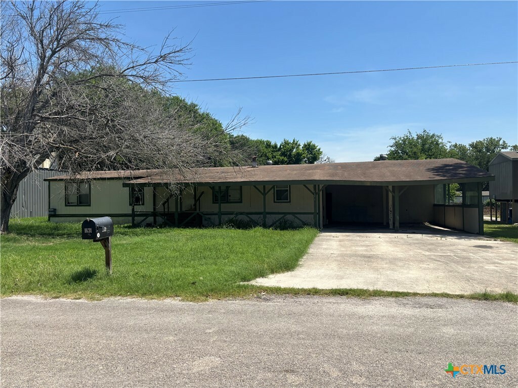 Property Photo: 1631 Walnut Drive TX 78123