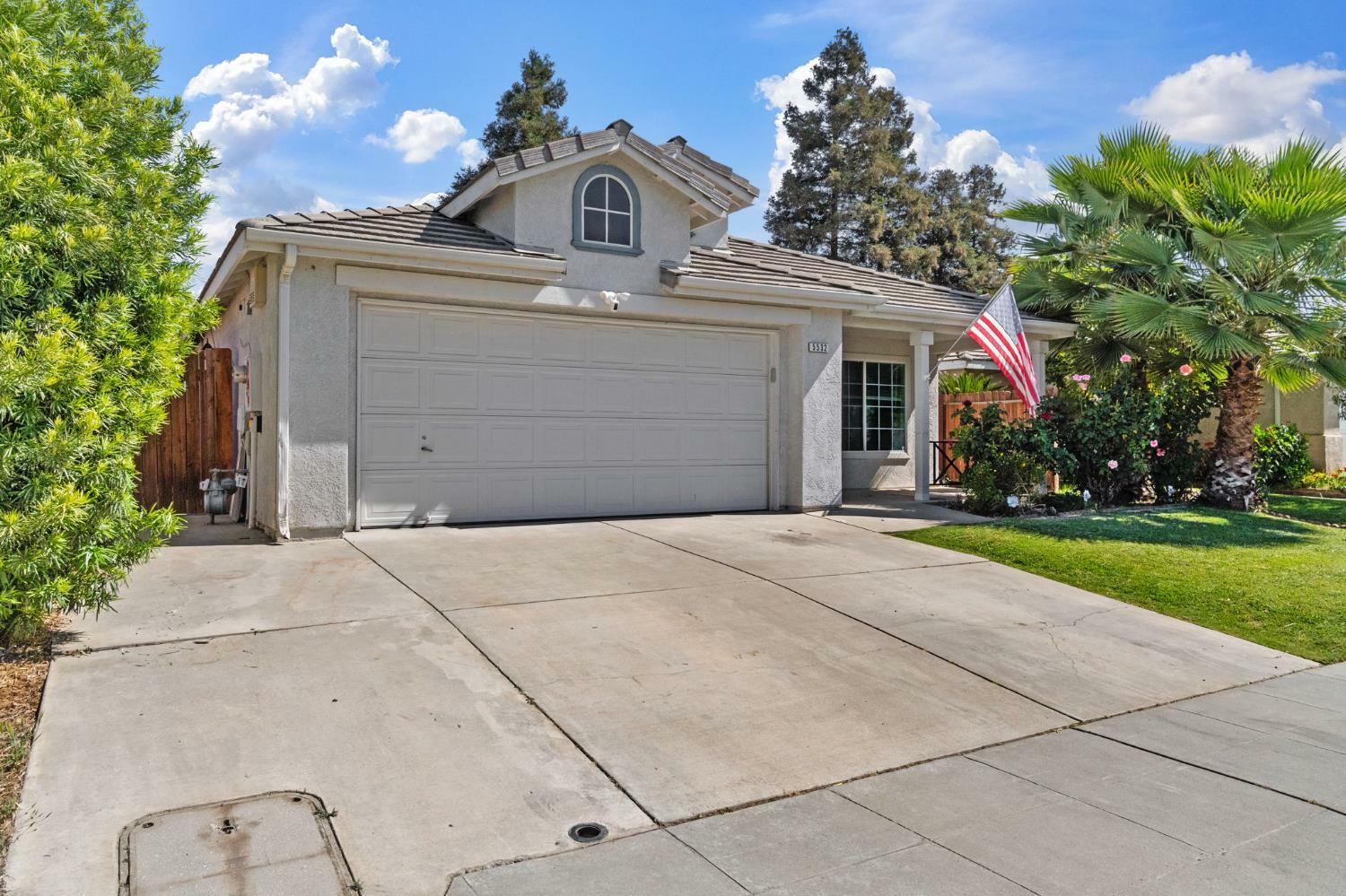 Property Photo: 5532 W Indianapolis Avenue CA 93722