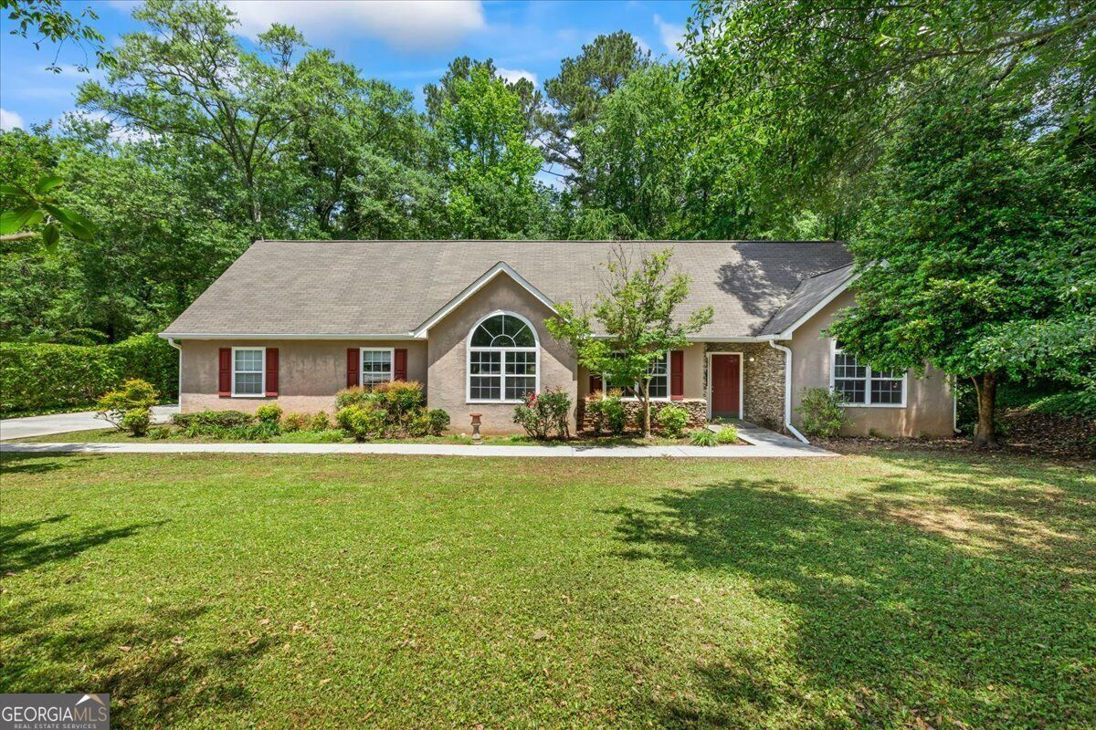Property Photo:  55 Fox Chase  GA 30016 