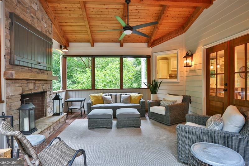 Property Photo: 3510 Woodbury Creek Drive GA 30041