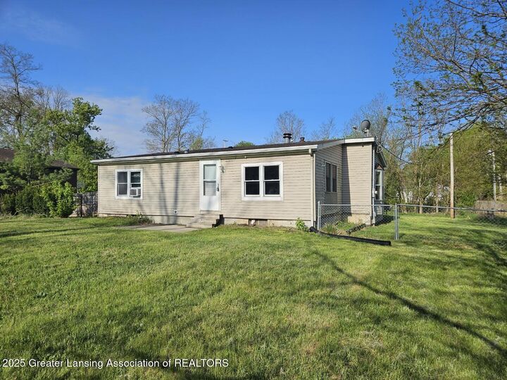 6815 Aurelius Road  Lansing MI 48911 photo