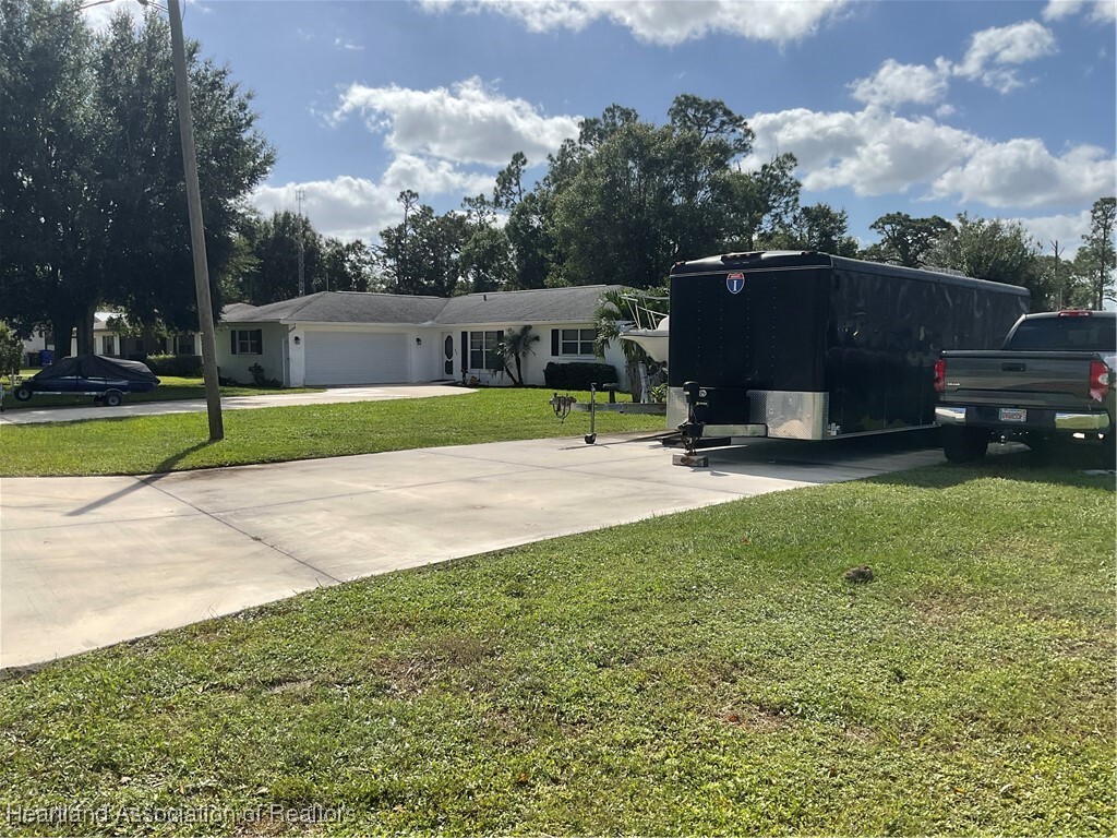 Property Photo: 1570 Spring Lane FL 33852