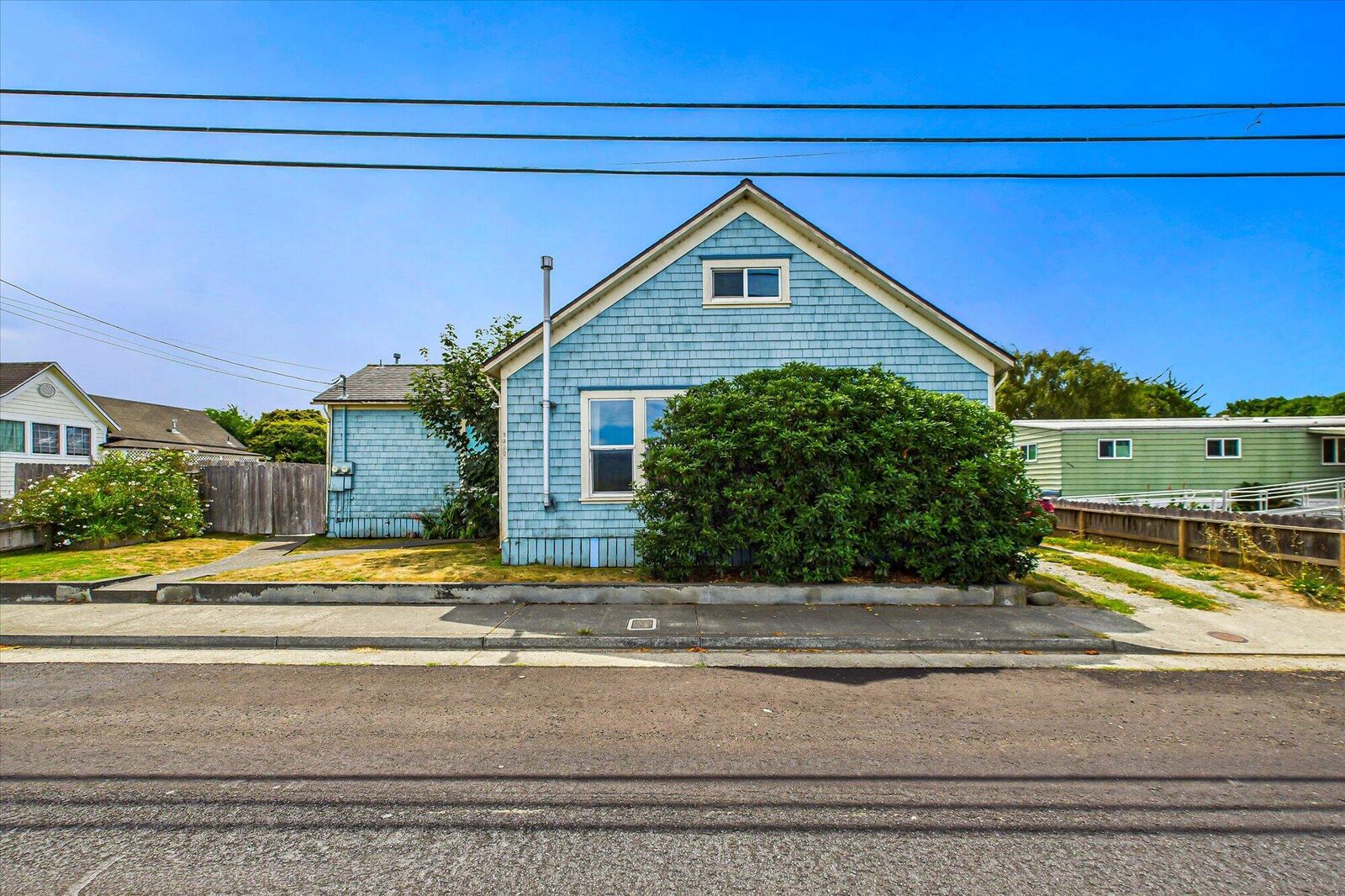 Property Photo: 33103300 School Street CA 95540