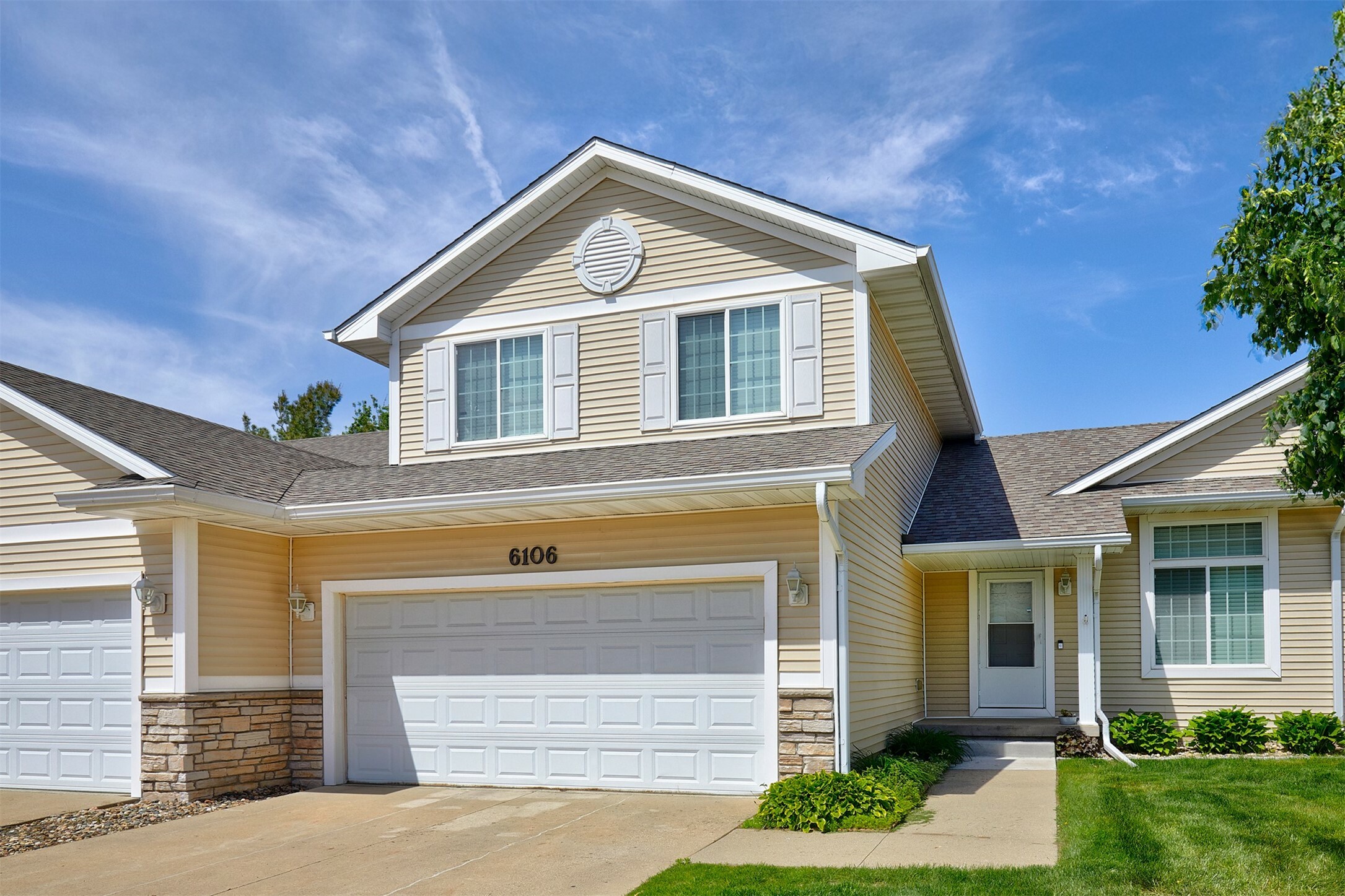 Property Photo: 6106 Pinewood Court IA 50131
