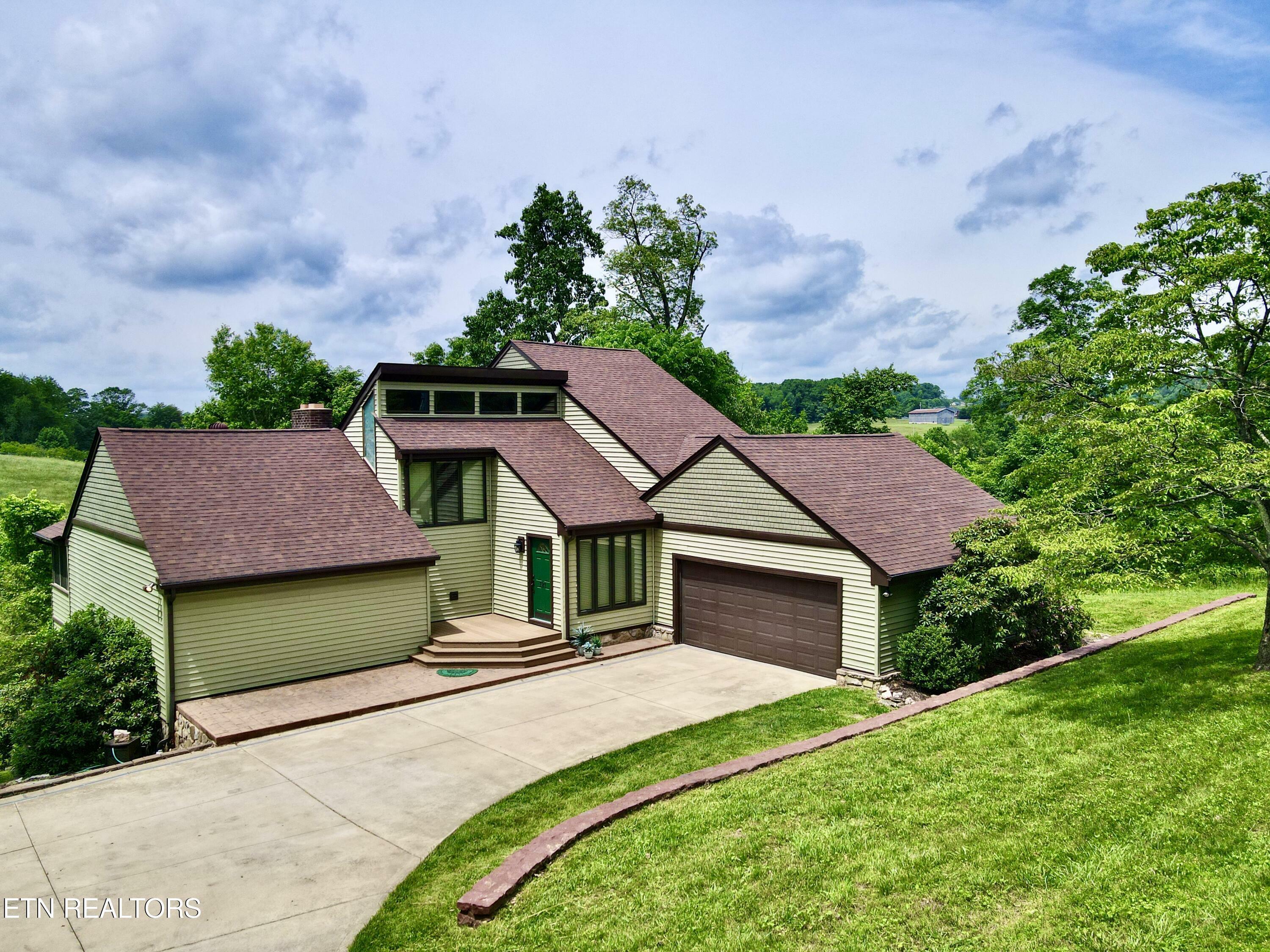 Property Photo: 721 Fan St TN 37879