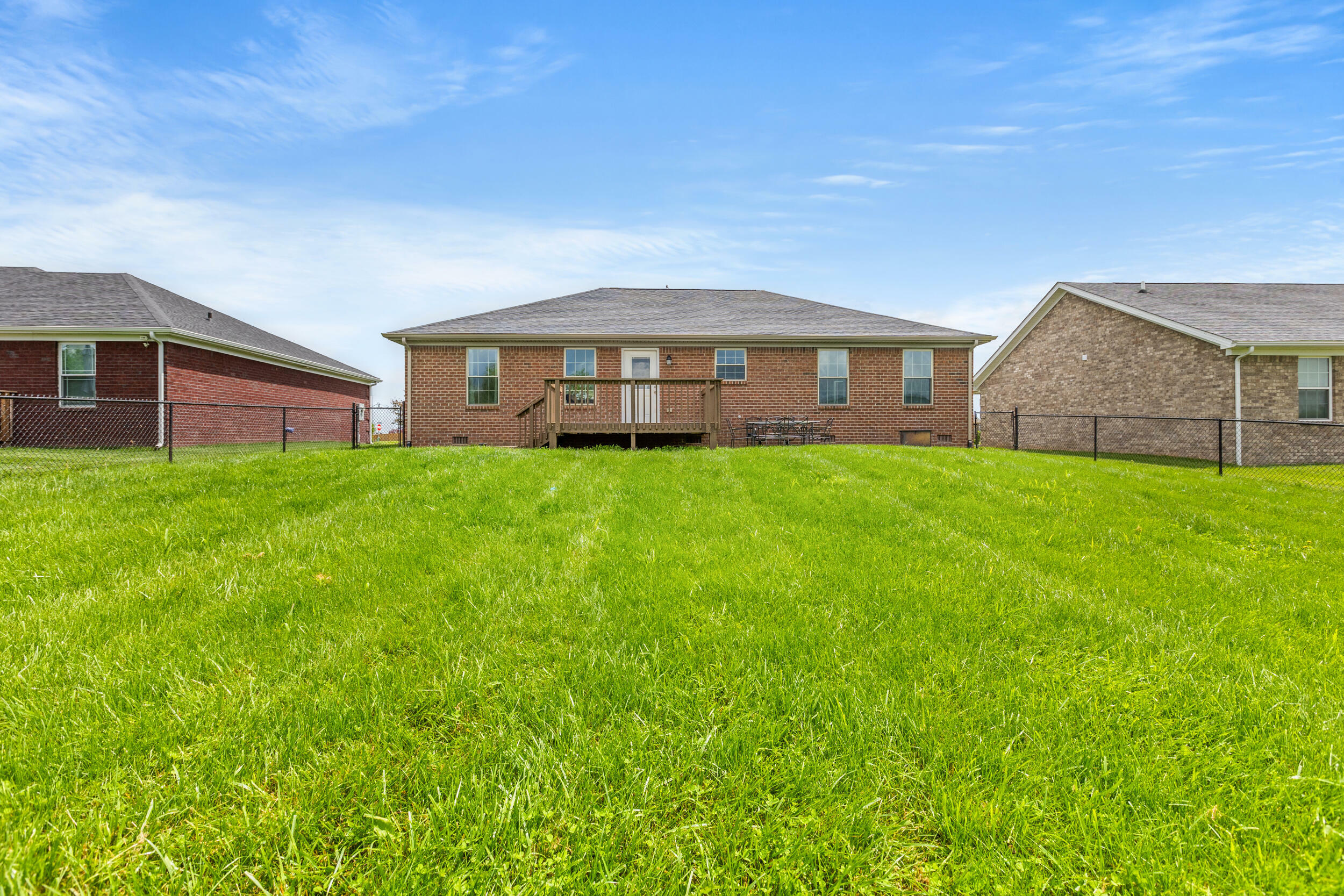 Property Photo:  102 Windward Way  KY 40475 