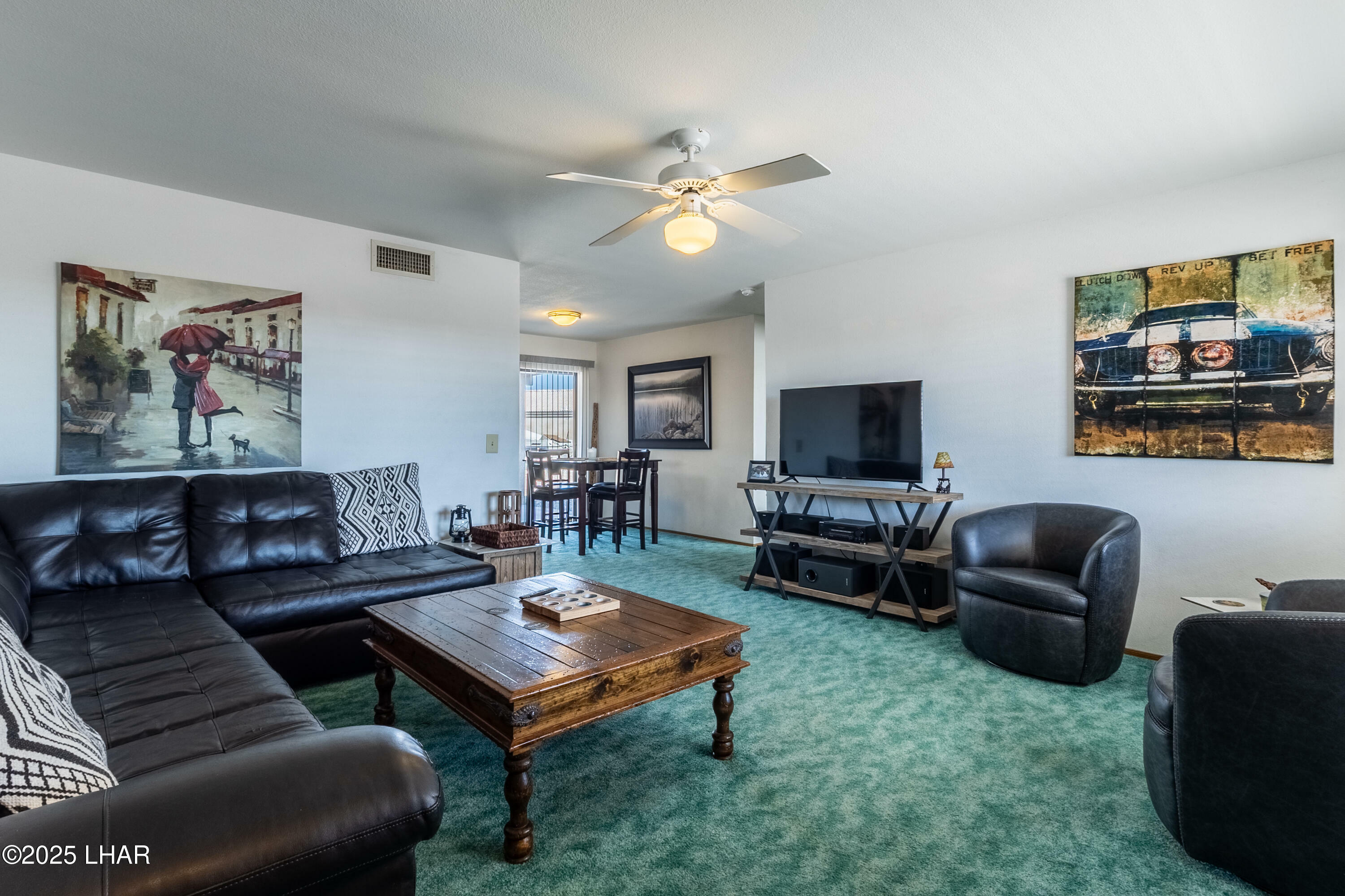 Property Photo: 408 Llanos Dr AZ 86403