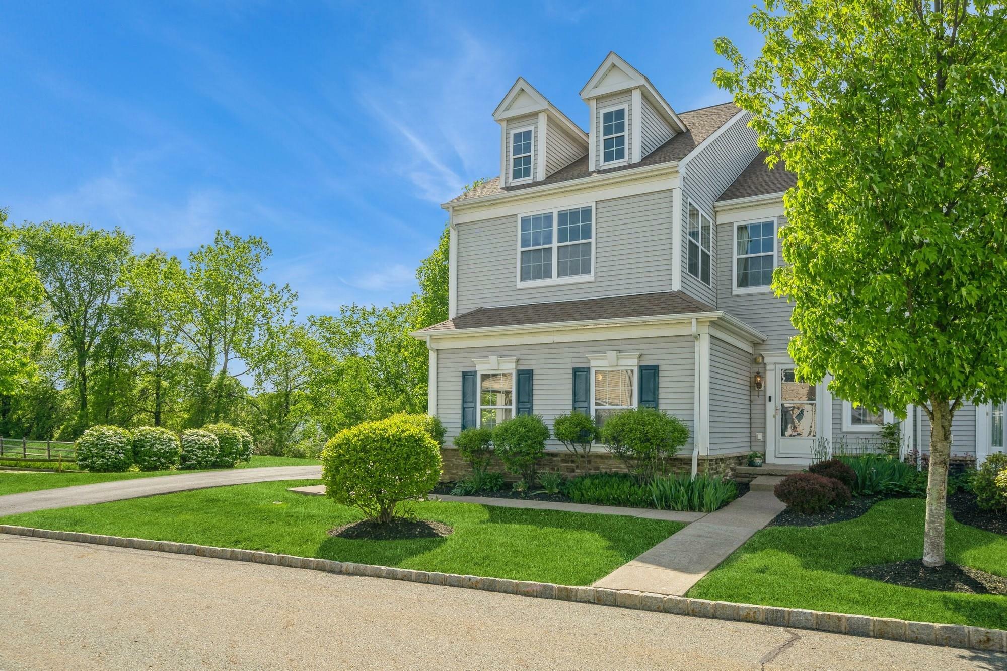Property Photo: 9 Bainbridge Place 501 NY 12550