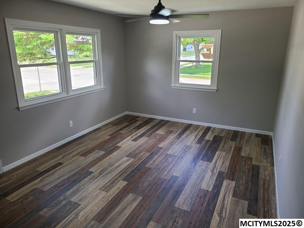 Property Photo: 685 14th NE IA 50401