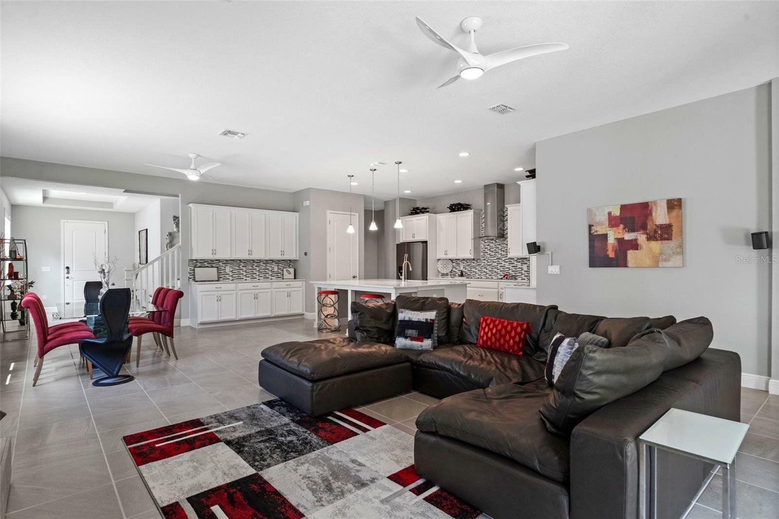 Property Photo: 14138 Alafaya Oak Bend FL 32828