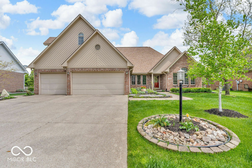 Property Photo: 7113 Lakeside Woods Drive IN 46278
