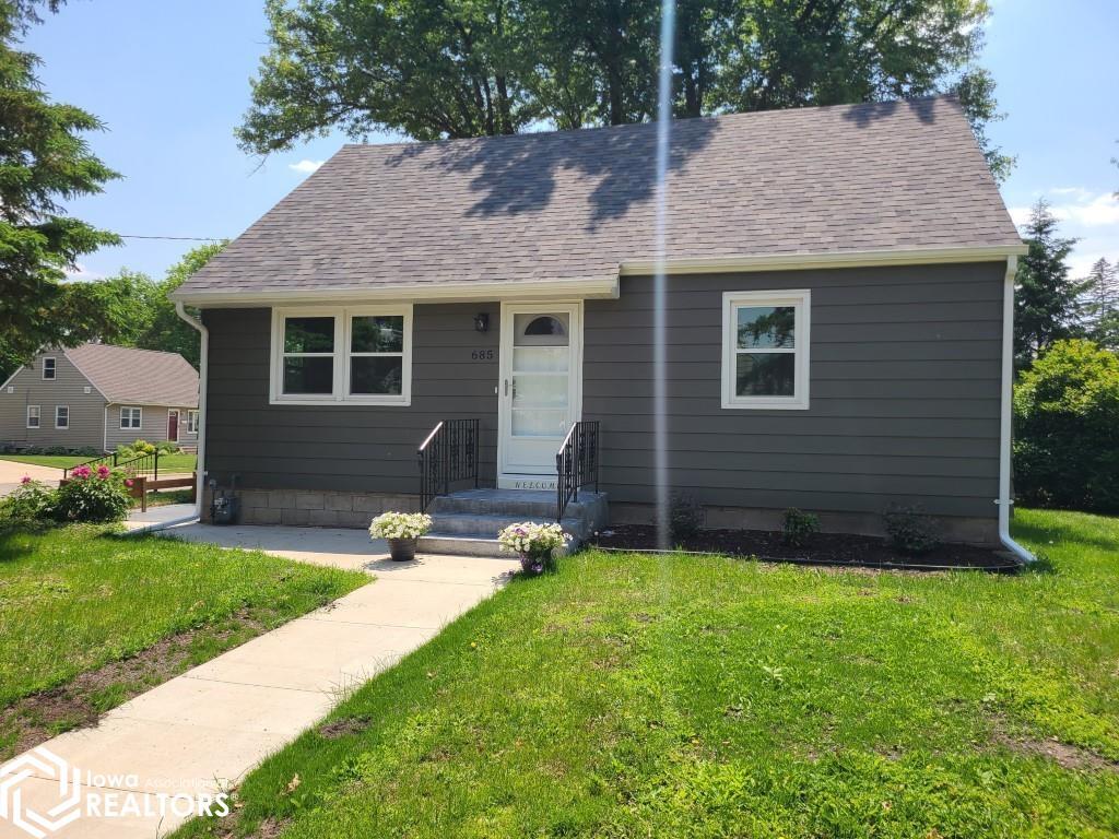 Property Photo: 685 14th Street IA 50401