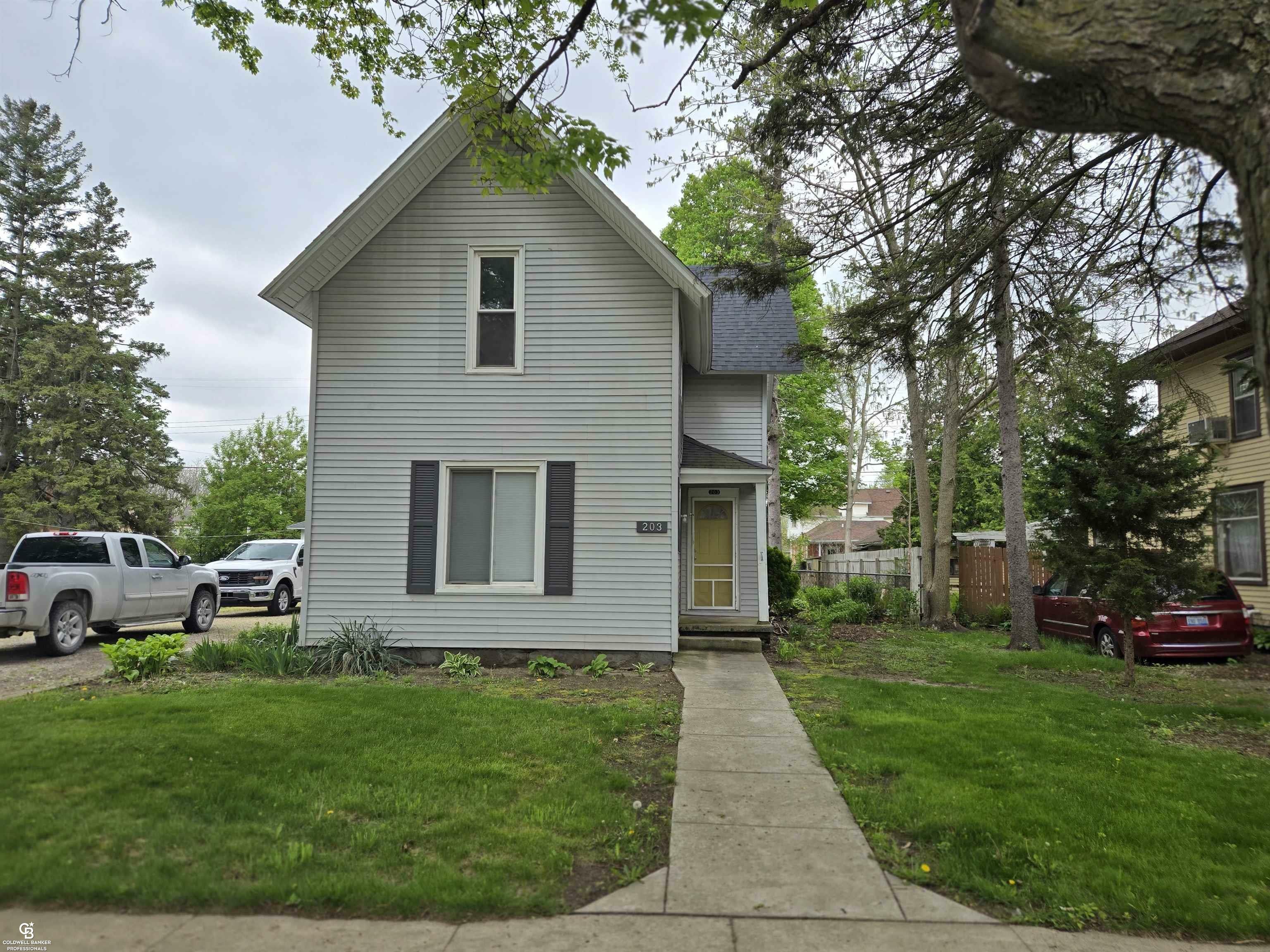 Property Photo: 203 S Kennefic Street MI 48097