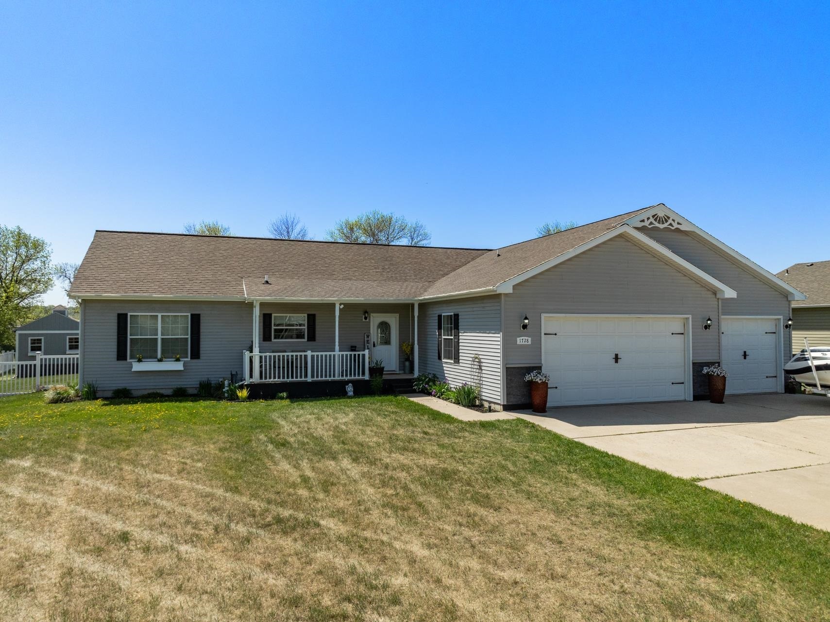 Property Photo: 1728 Rivers Edge ND 58701
