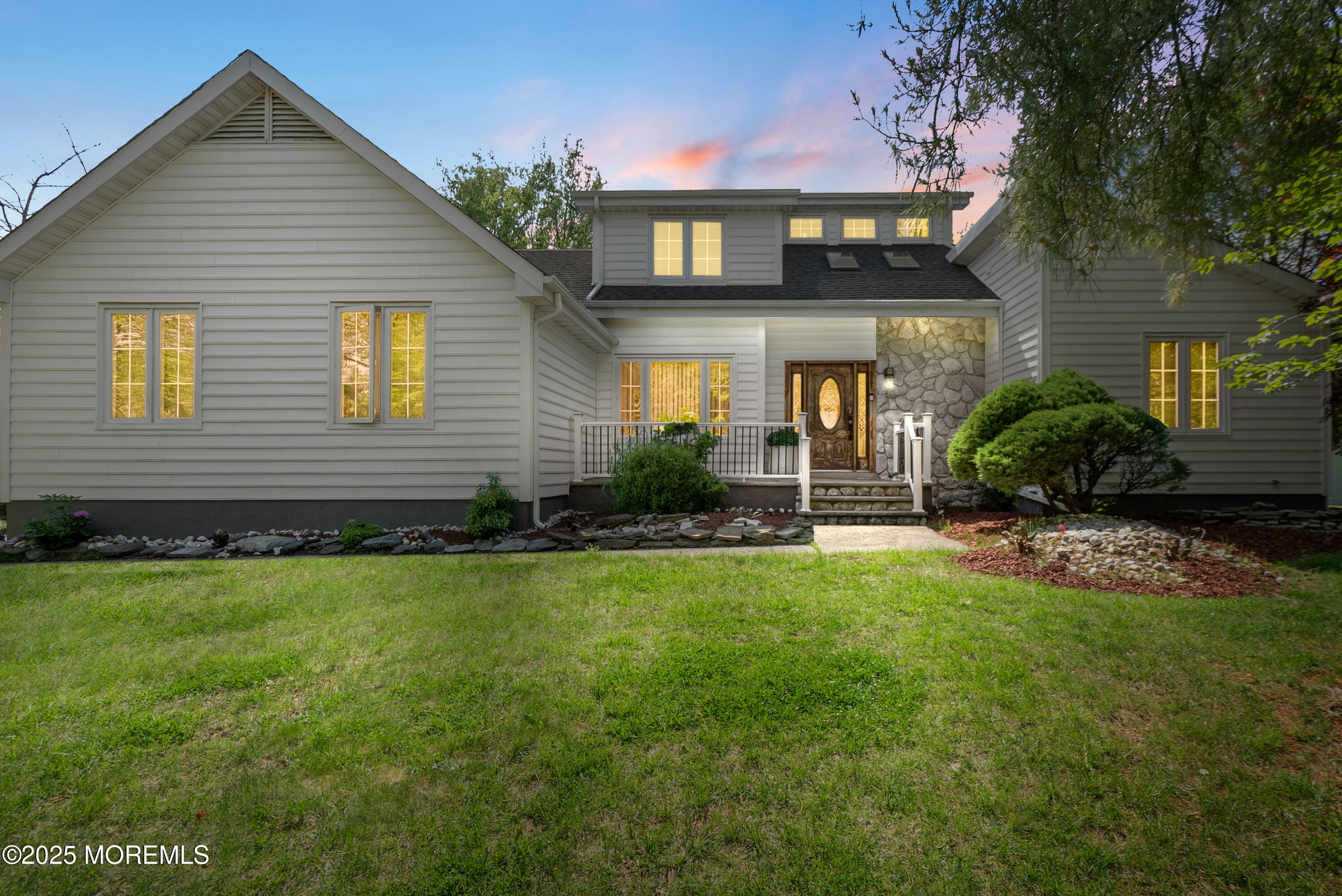 22 Cloverleaf Drive  Marlboro NJ 07746 photo