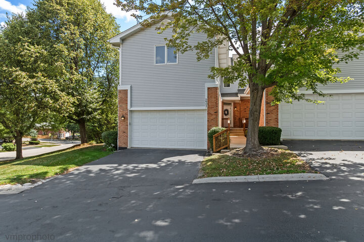 231 Charlotte Court 231  Cary IL 60013 photo