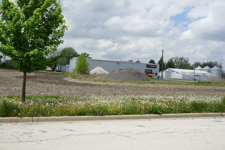 Property Photo:  