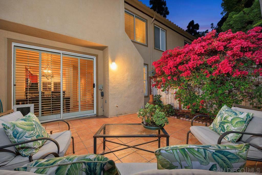 Property Photo: 3965 Via Holgura CA 92130