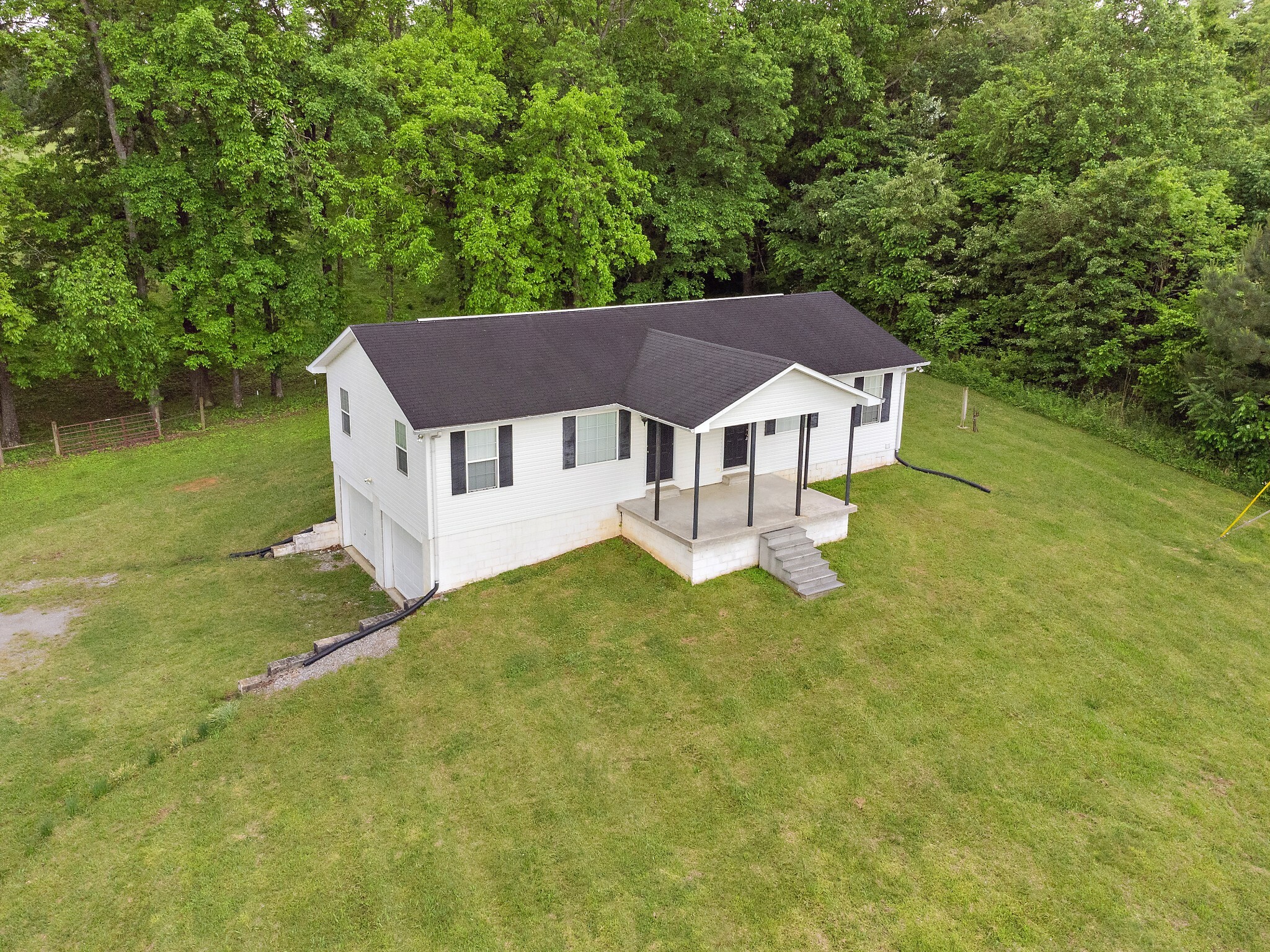 Property Photo: 1368 Pleasant Hill Rd TN 37352