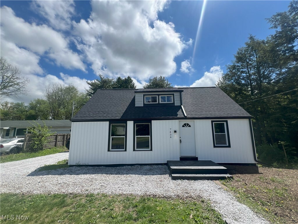 Property Photo: 7434 Ivydale Avenue NW OH 44720