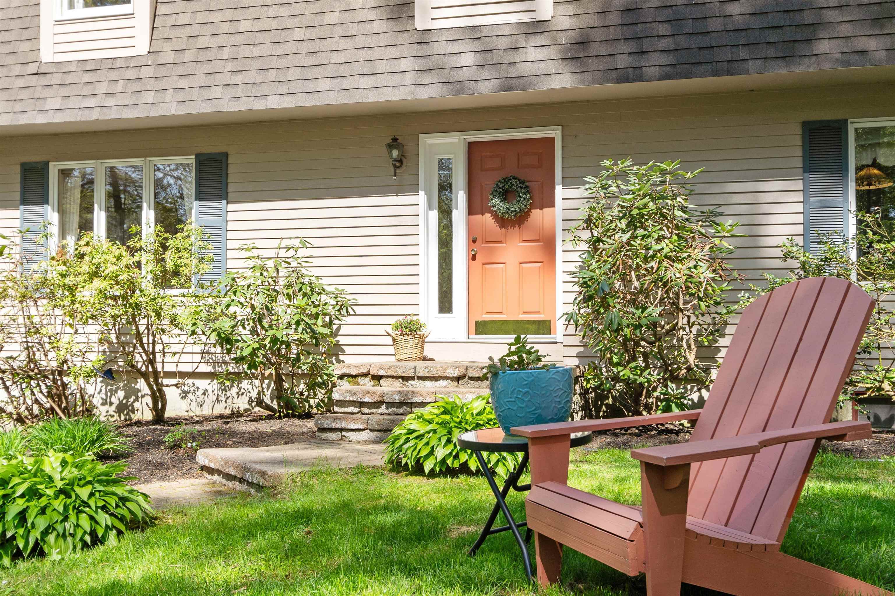 Property Photo: 10 Moss Lane NH 03823