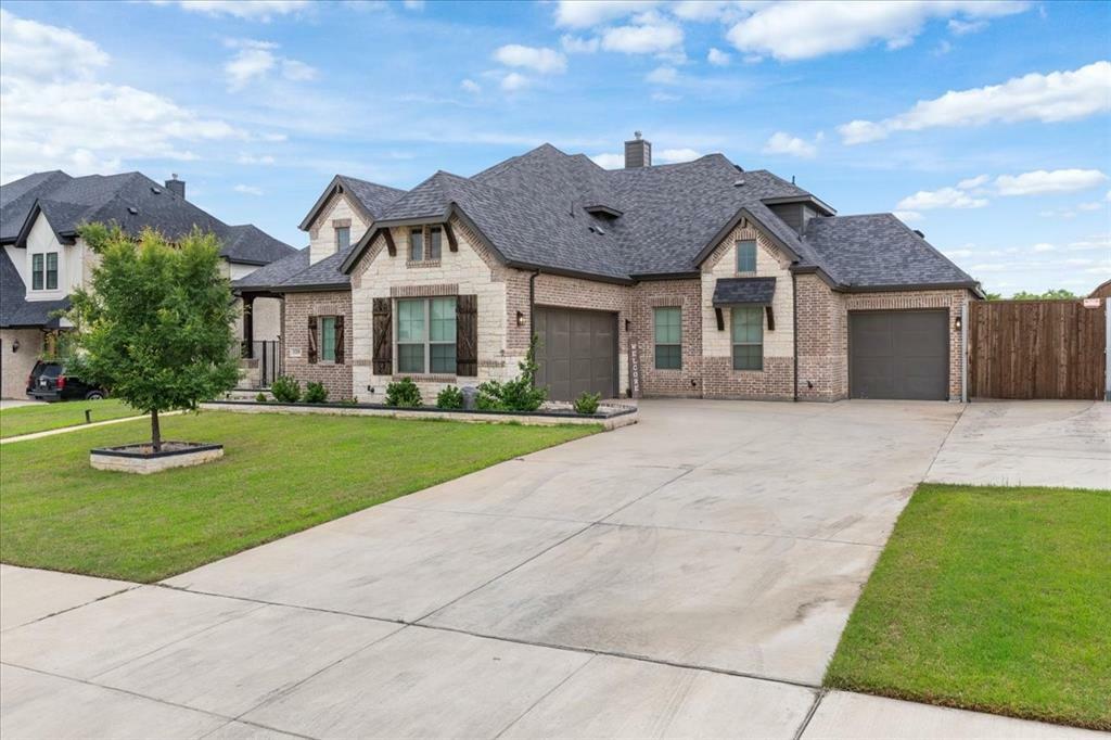 Property Photo:  1218 Woodside Drive  TX 76063 