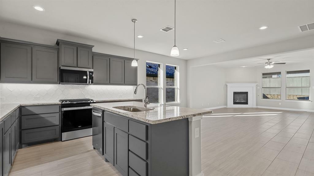 Property Photo: 1900 Stetson Street TX 76247