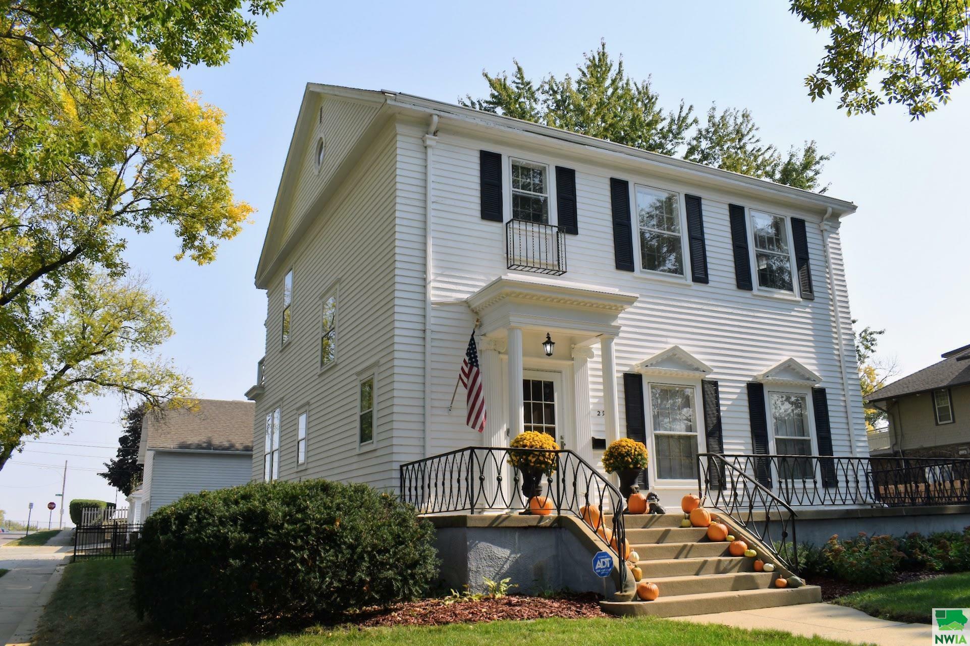 Property Photo: 2932 Jackson Street IA 51104