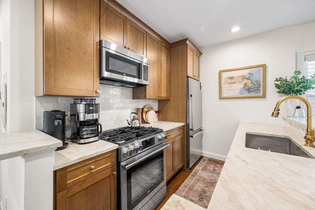 Property Photo: 28 Concord St 1 MA 02129
