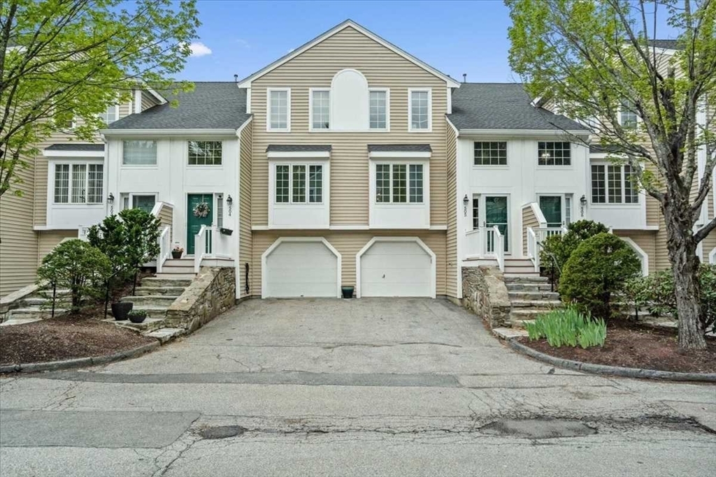 Property Photo: 505 Browning Ln 505 MA 01609