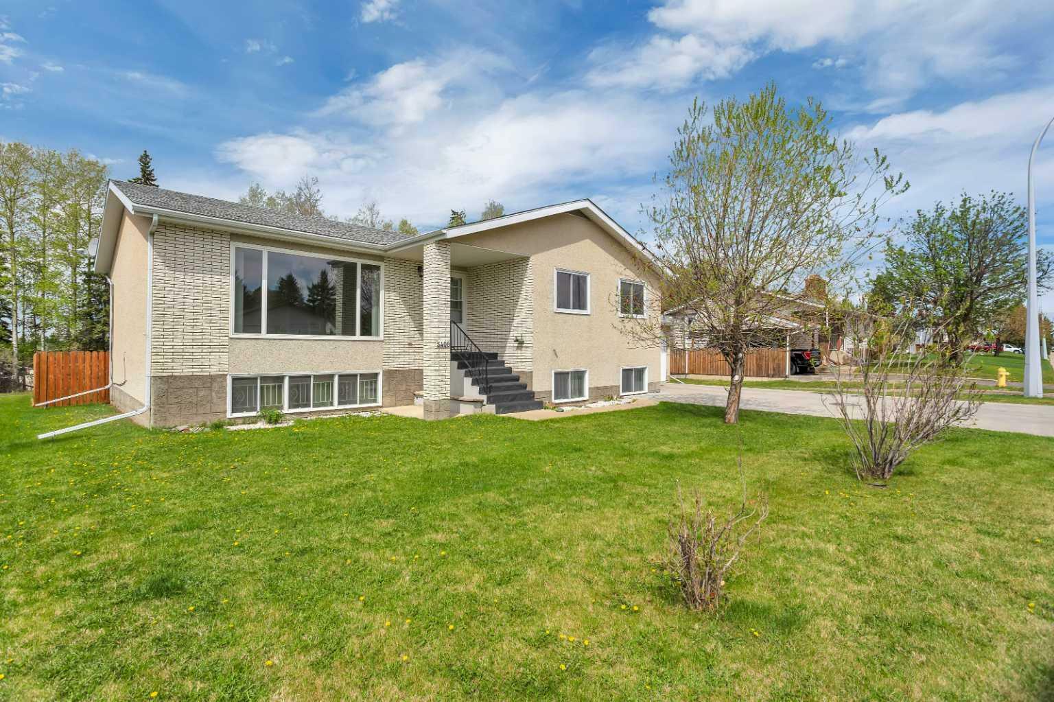 Property Photo: 5408 57 Street AB T4T 1H6