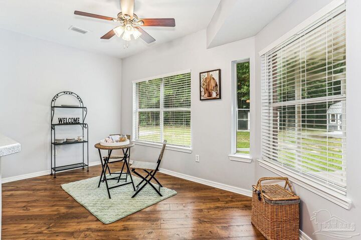 Property Photo:  3640 Schifko Rd  FL 32533 