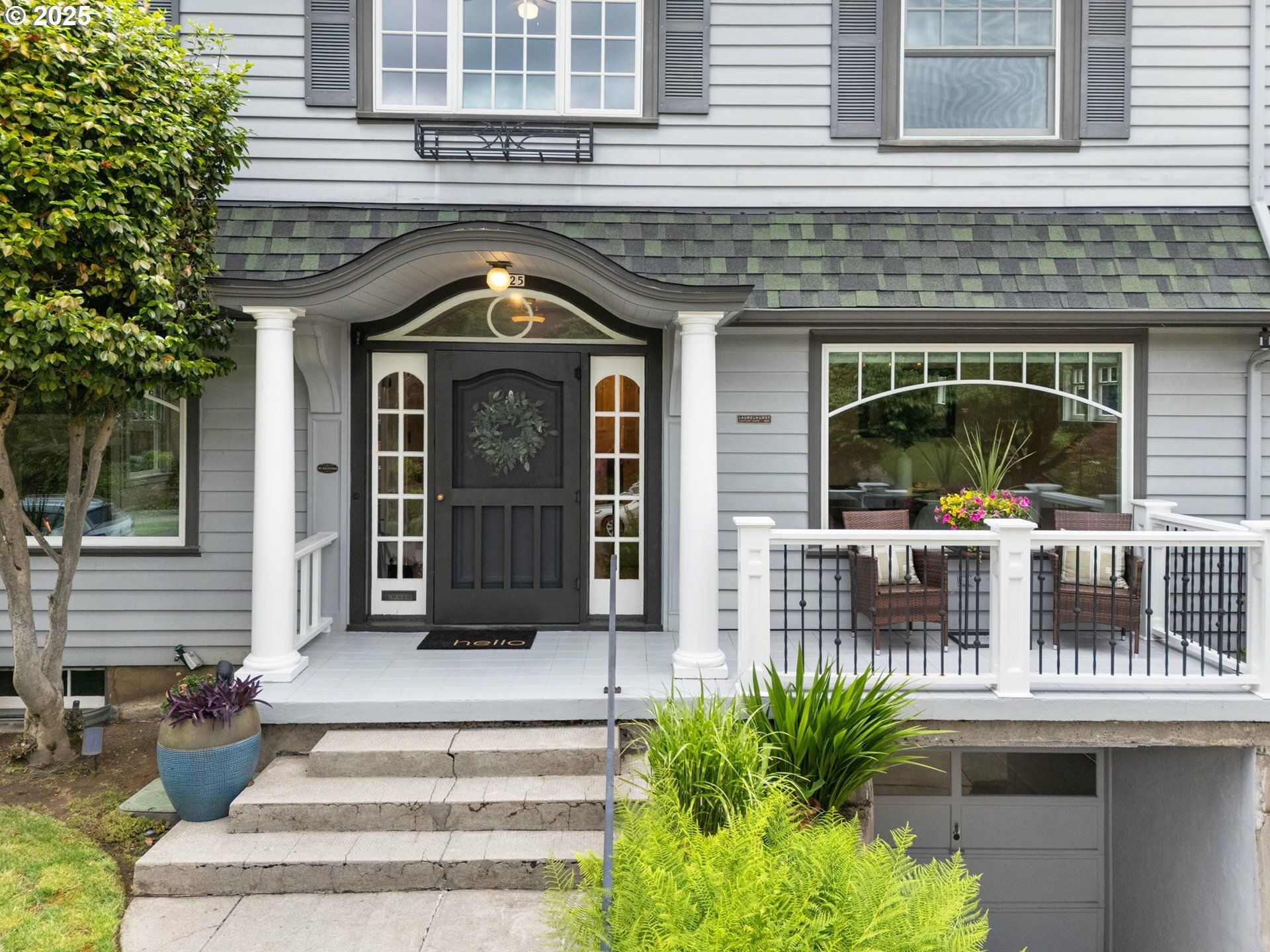 Property Photo: 3925 SE Pine St OR 97214