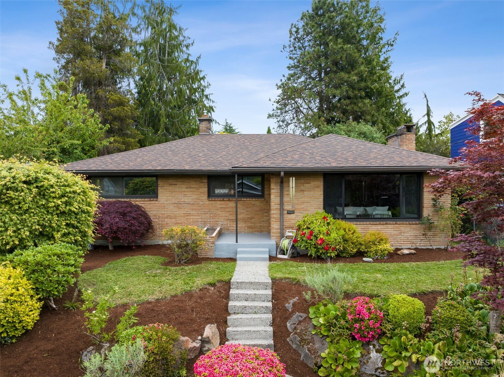 Property Photo:  3850  38th Avenue S  WA 98118 