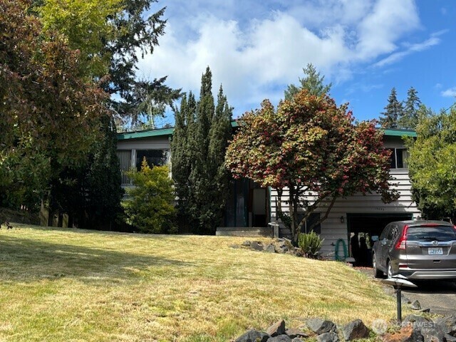 Property Photo: 19033 47th Avenue S WA 98188
