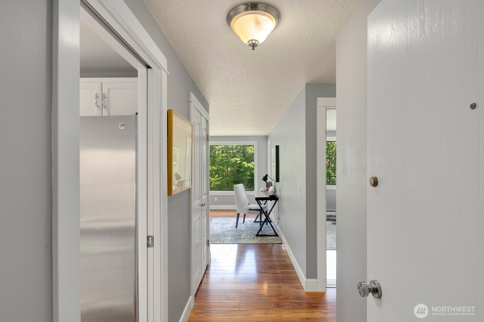 Property Photo: 610 Aloha Street 303 WA 98109