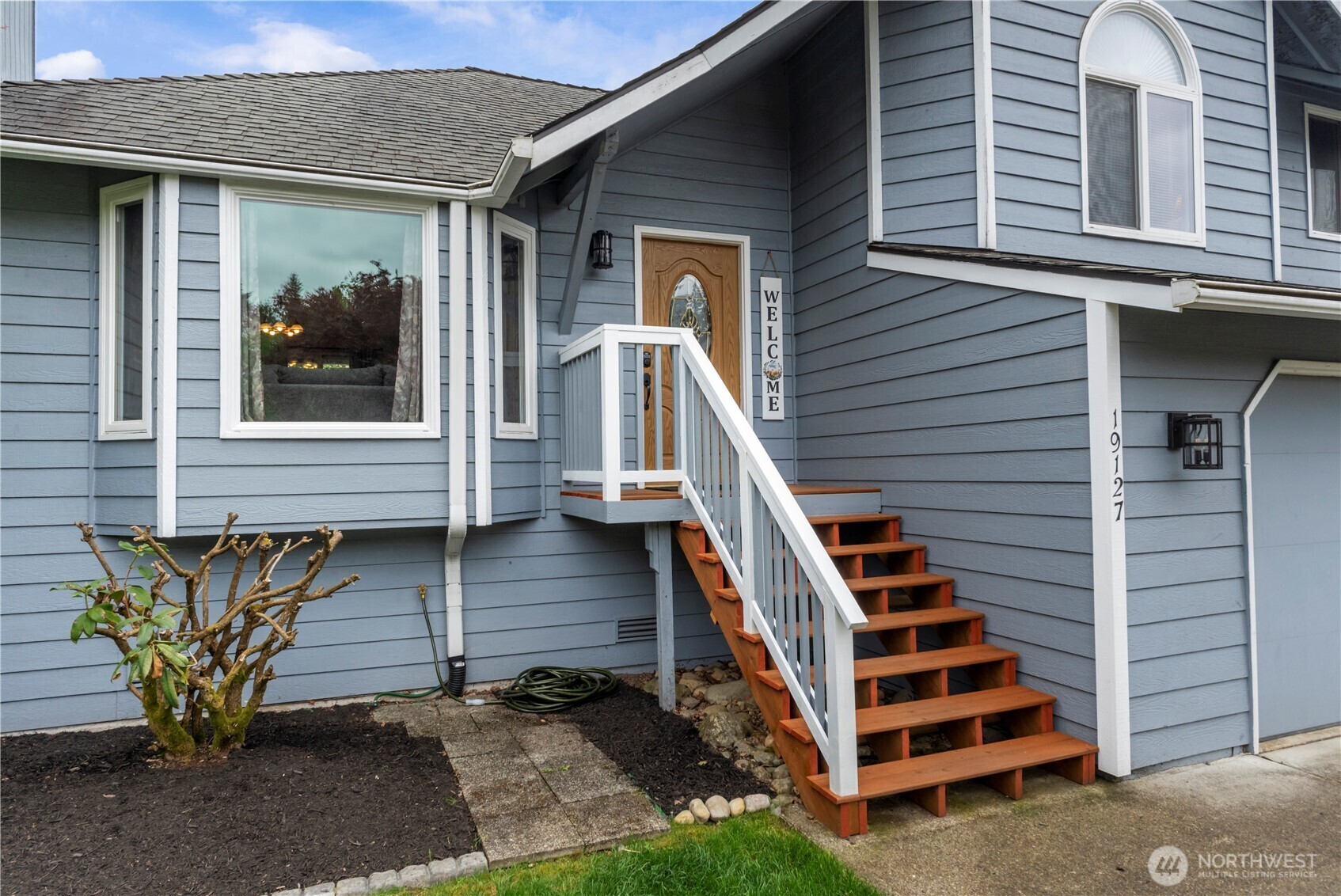 Property Photo: 19127 SE 260th Place WA 98042