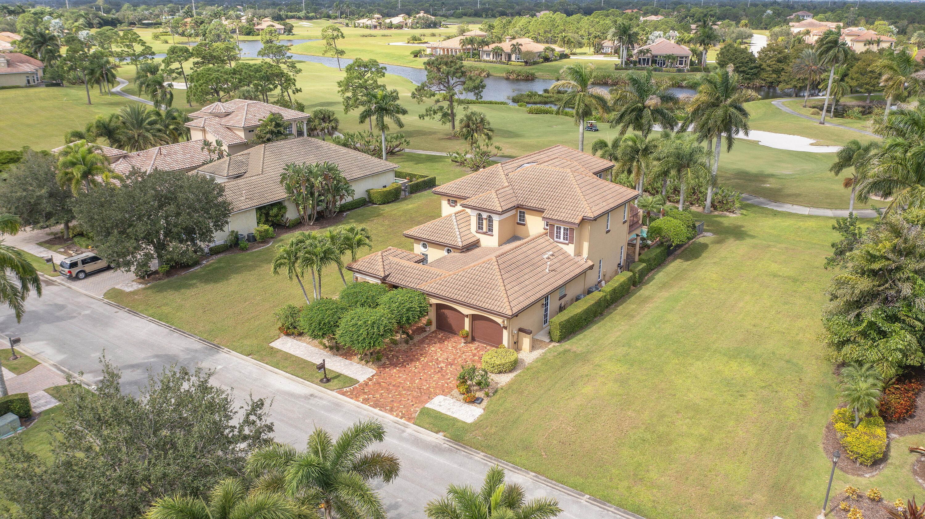 Property Photo: 143 SE Bella Strano FL 34984