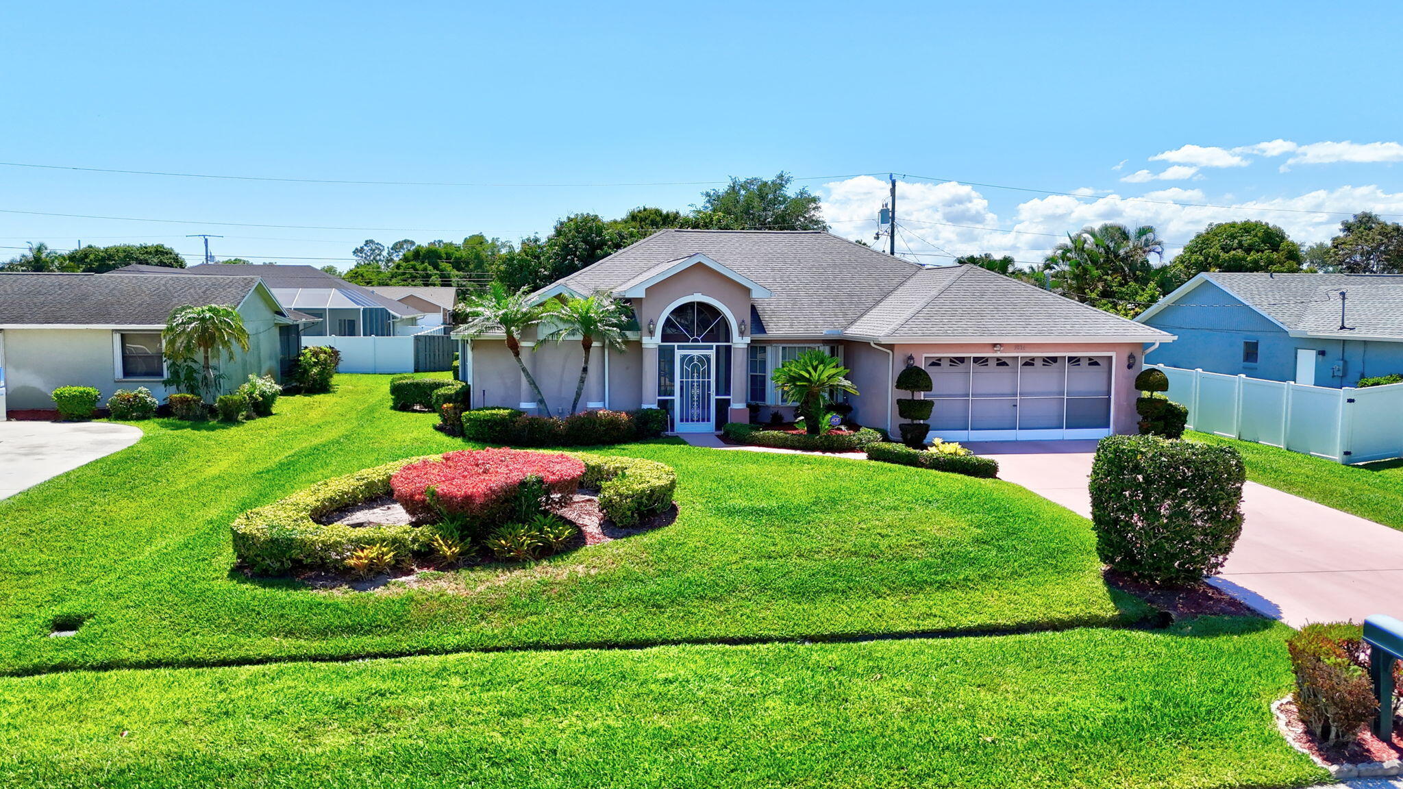Property Photo: 3204 SE Otis Lane FL 34984